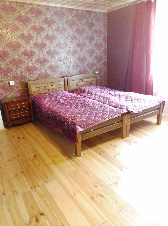 Guest House Khergiani Местия Екстериор снимка