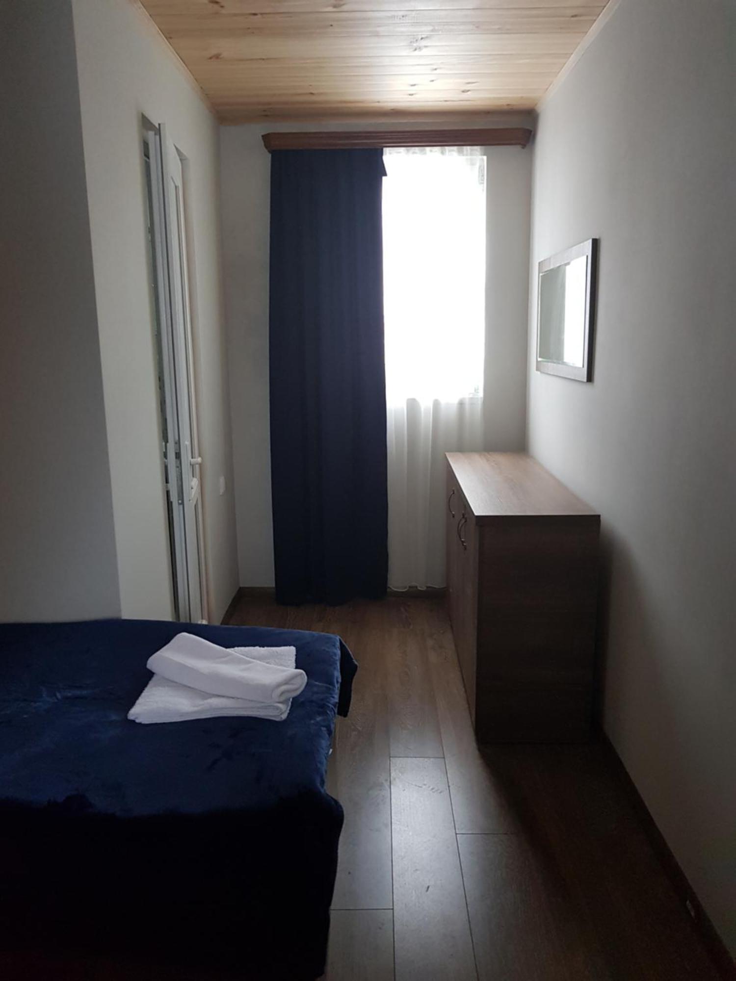 Guest House Khergiani Местия Стая снимка