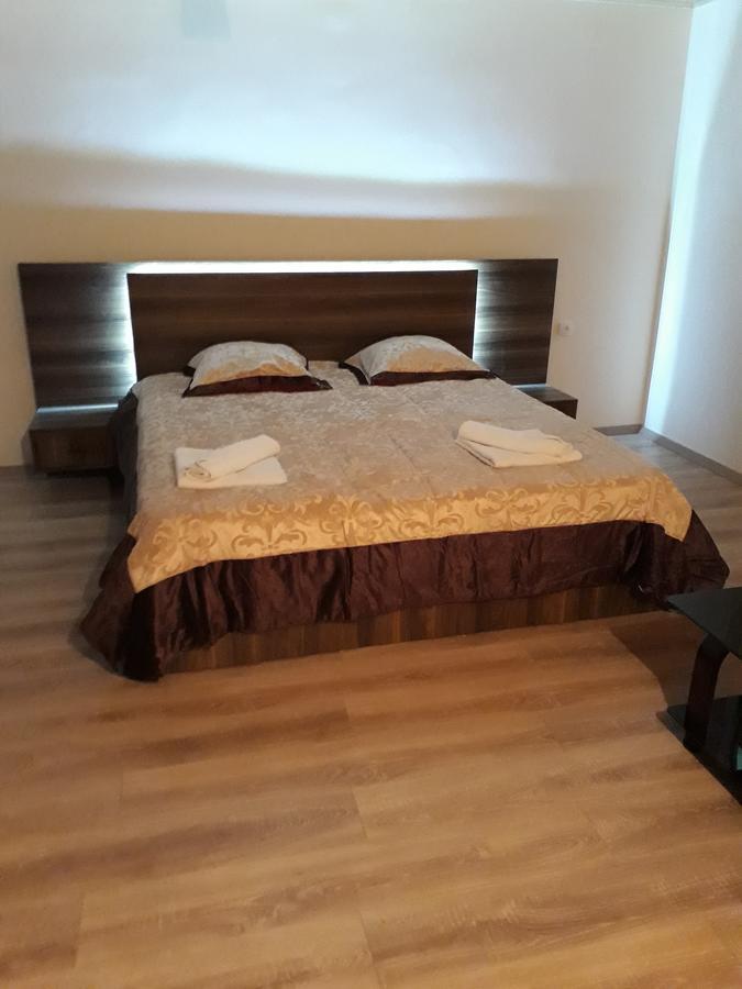 Guest House Khergiani Местия Екстериор снимка