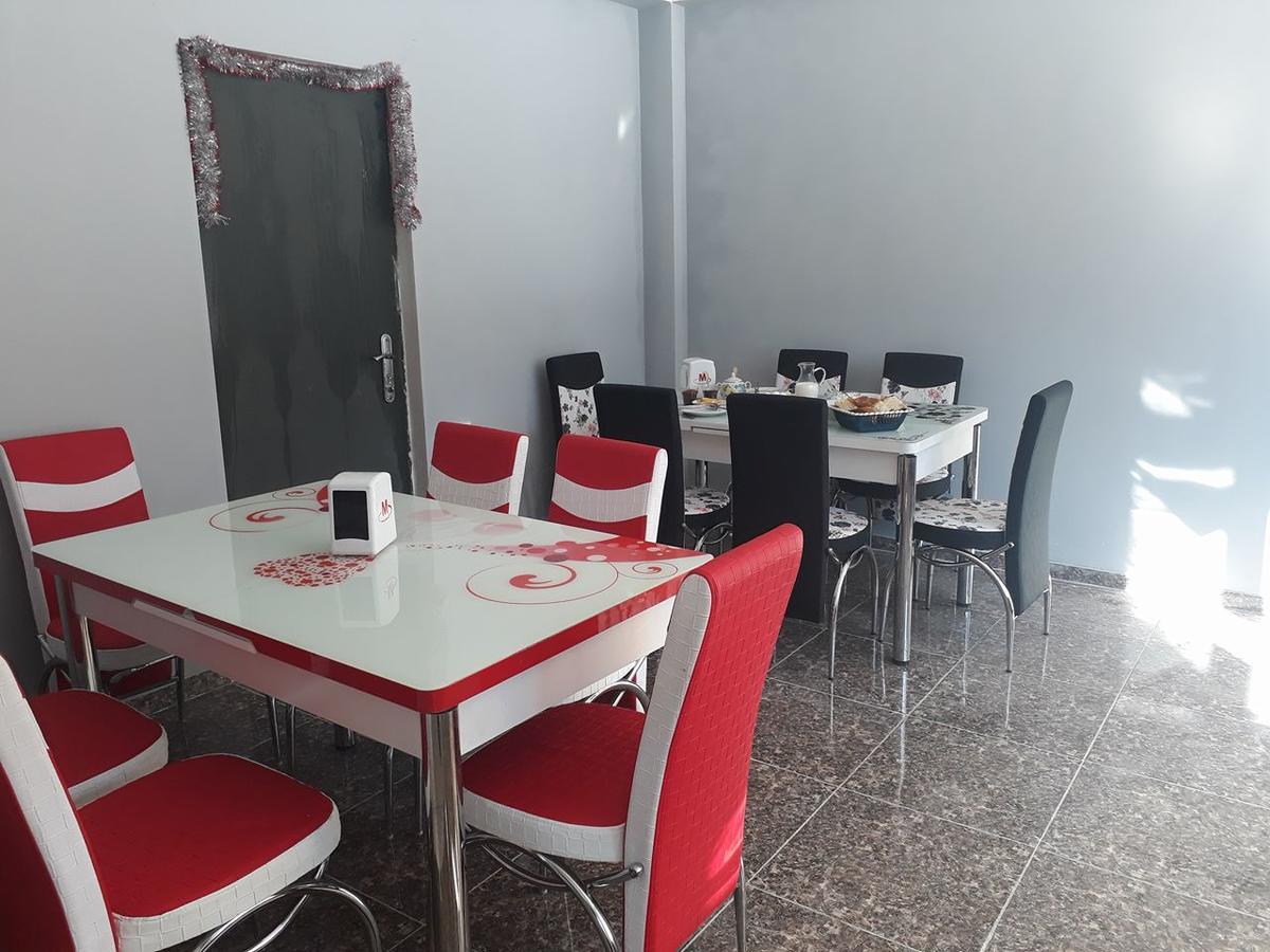 Guest House Khergiani Местия Екстериор снимка