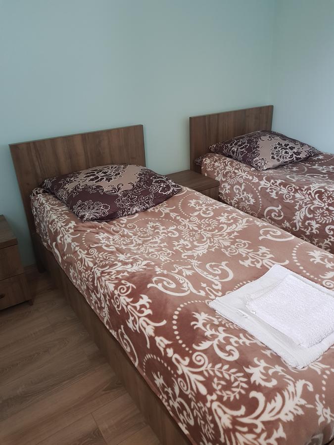 Guest House Khergiani Местия Екстериор снимка